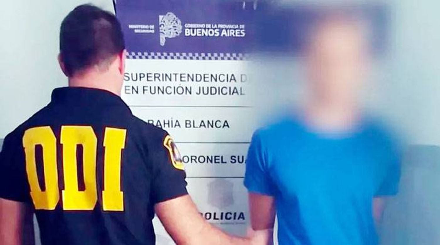 Un periodista fue detenido por pedofilia: dejó su computadora abierta, una compañera vio todo y lo denunció