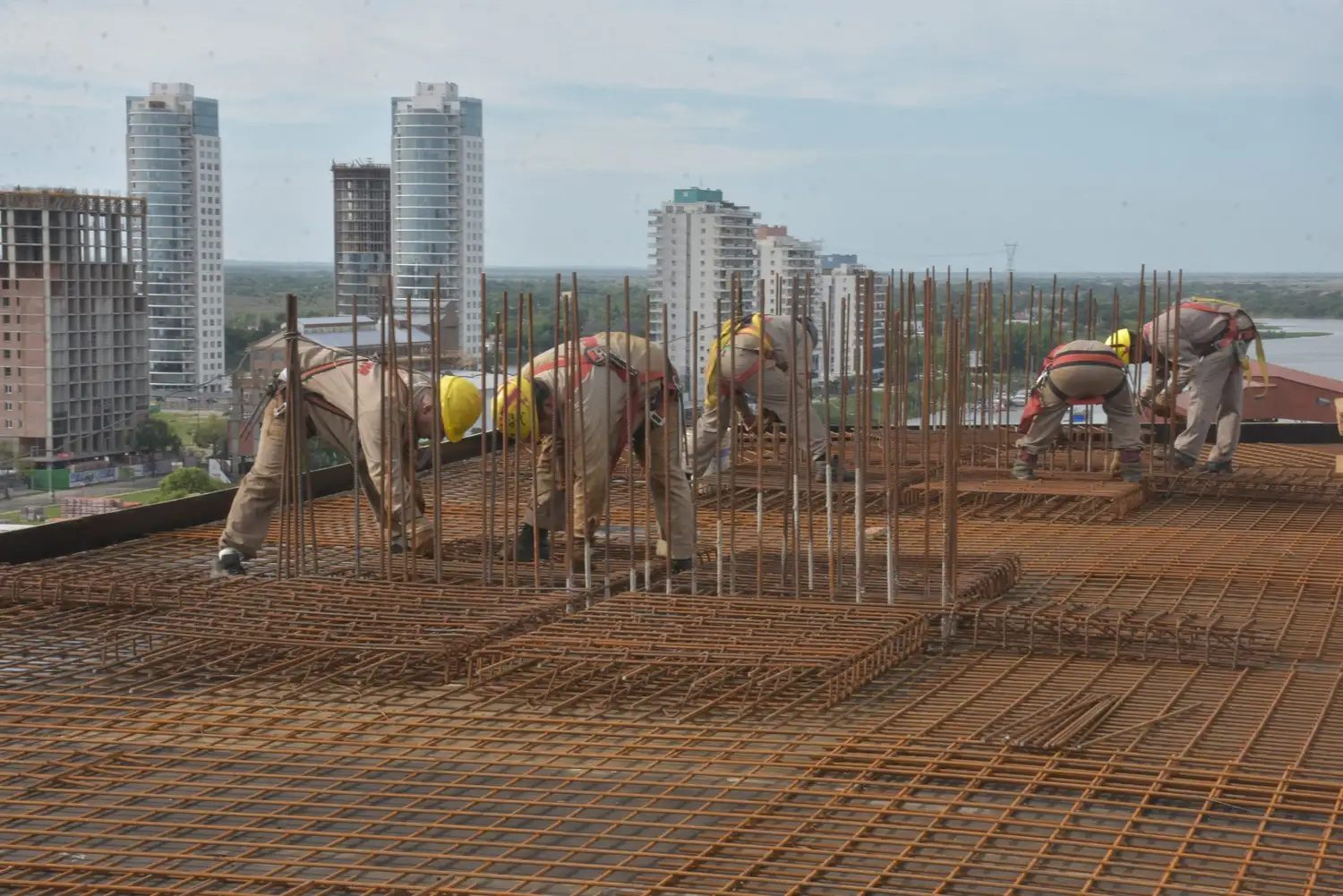 La construcción genera el doble de empleos