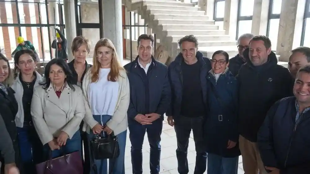 Visita de Katopodis a la Casa de la Provincia