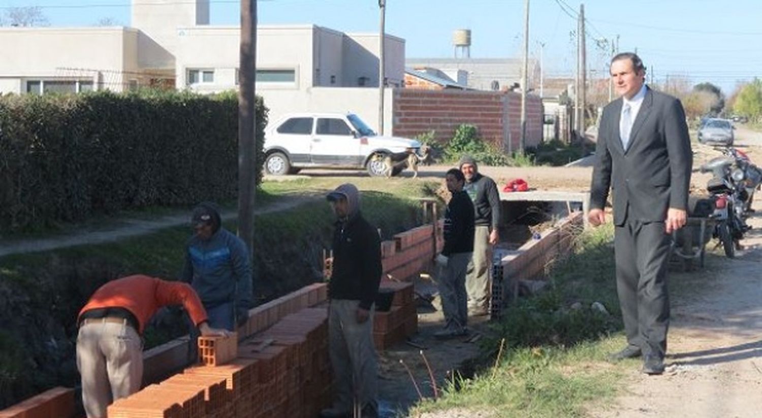 Dolores: Intendente inaugura la misma obra de agua potable cada cuatro años