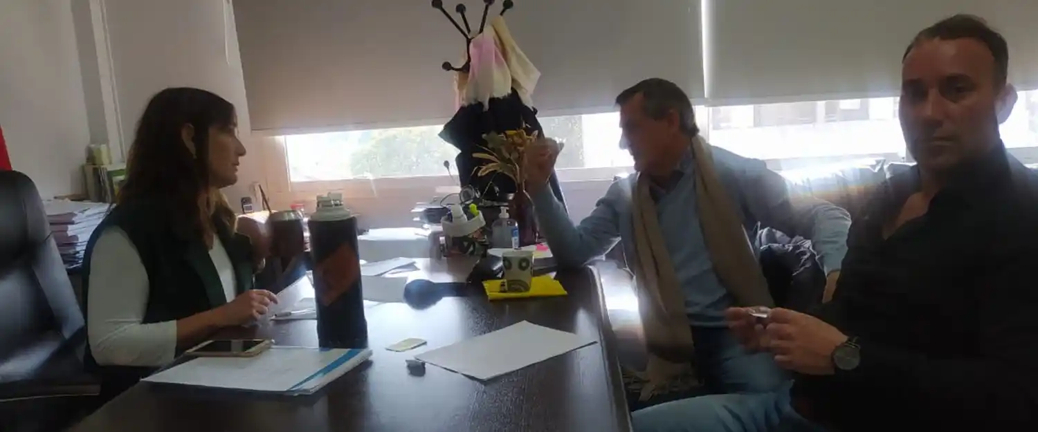 Entre Ríos y Santa Fe ratifican el trabajo articulado para atender los incendios en el Delta