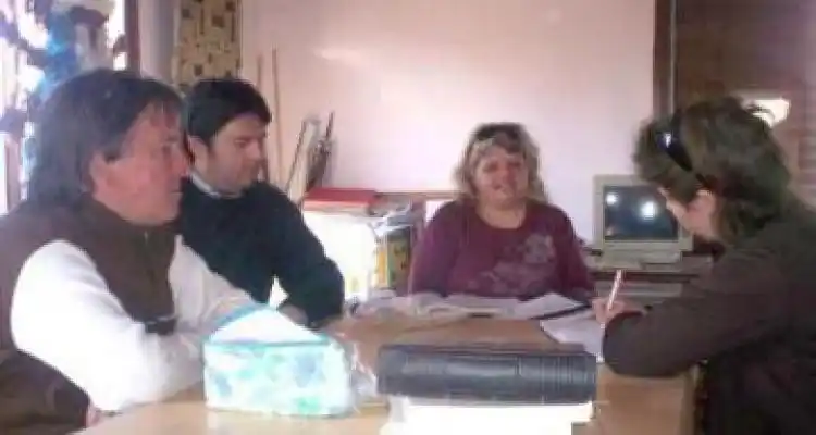 Una computadora para el centro de adultos de Pueblo Doyle