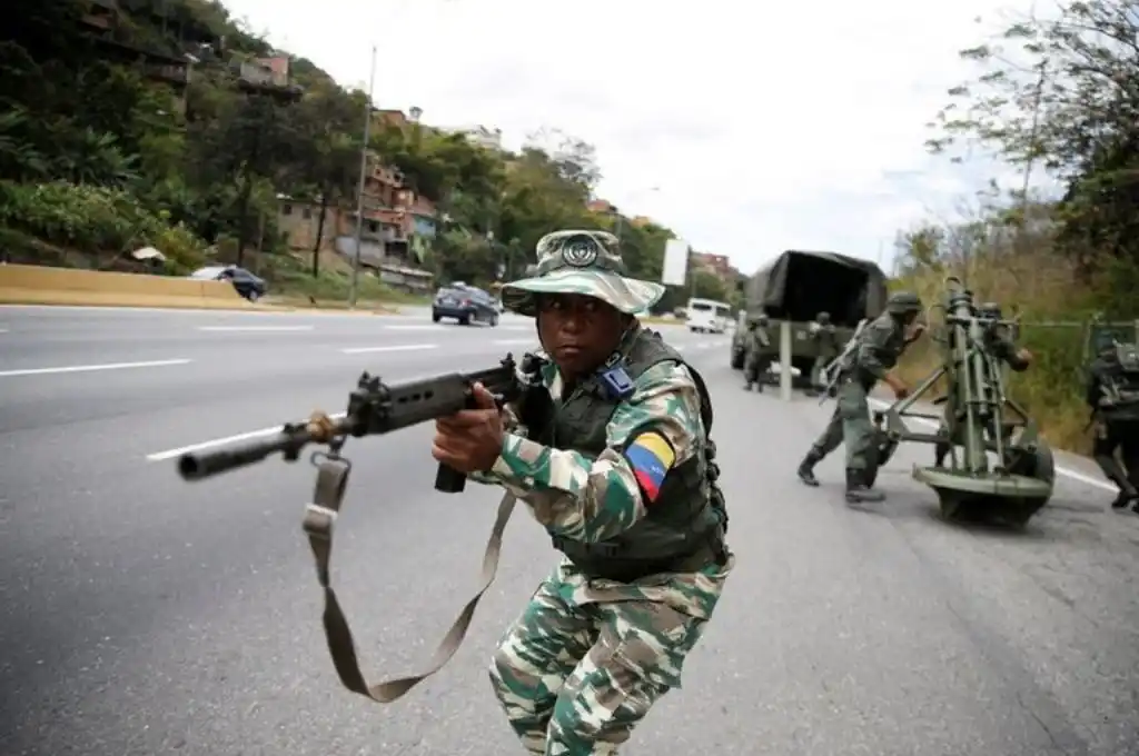 El régimen de Nicolás Maduro enviará mil milicianos a la frontera con Colombia