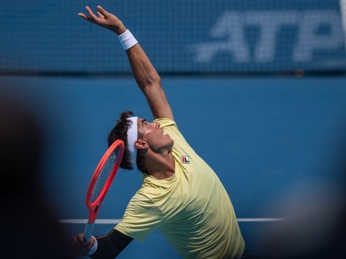 Tras un golpe de calor, Comesaña ganó y se metió en 16avos de final en Cincinatti.