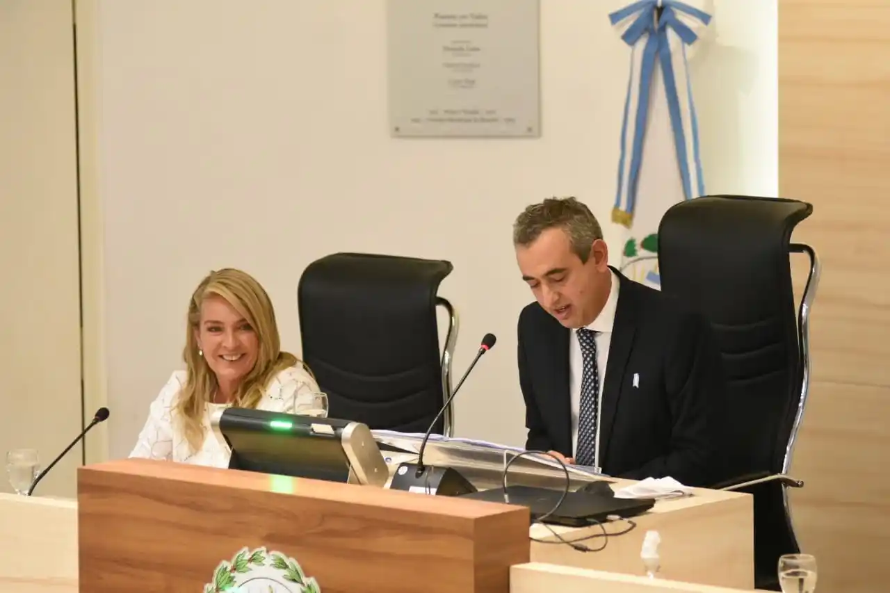 Javkin quiere tener la potestad de elegir los jefes policiales de Rosario