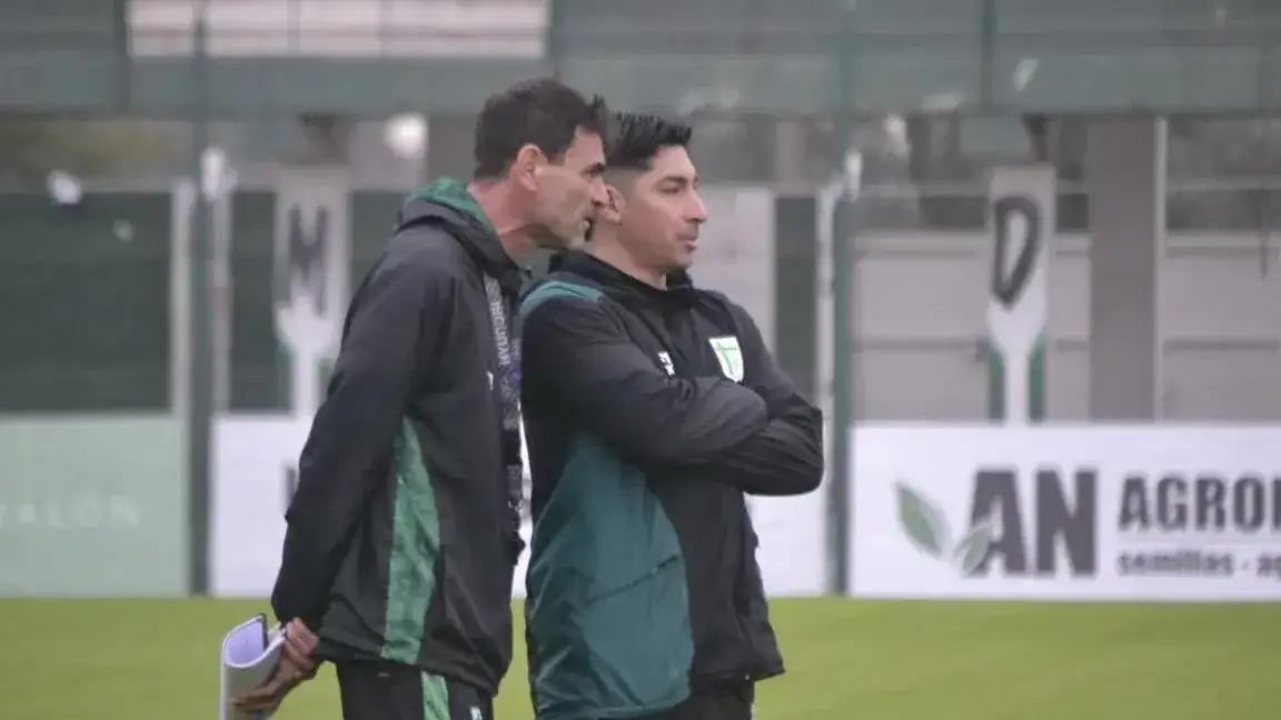 Álvarez y Scolari volverán a las formativas luego de dirigir el duelo con Mitre