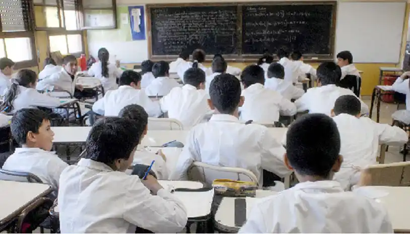 Con fuerte resistencia de los docentes, se lleva a cabo en el país el Operativo Aprender