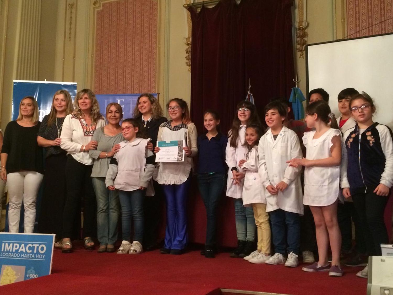 Se realizó la entrega de los premios "ReCREAR la escuela" de Educere 