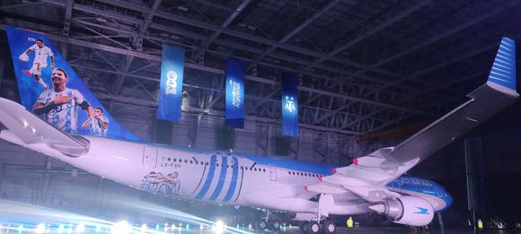 Sueño en marcha: Aerolíneas Argentinas presentó su avión del Mundial