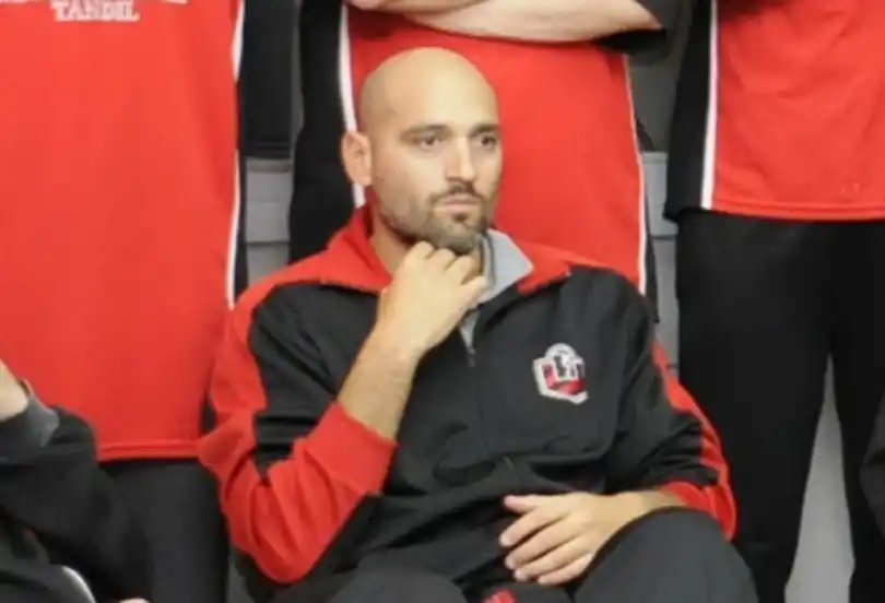 Aquino dirigió anoche su primera práctica.