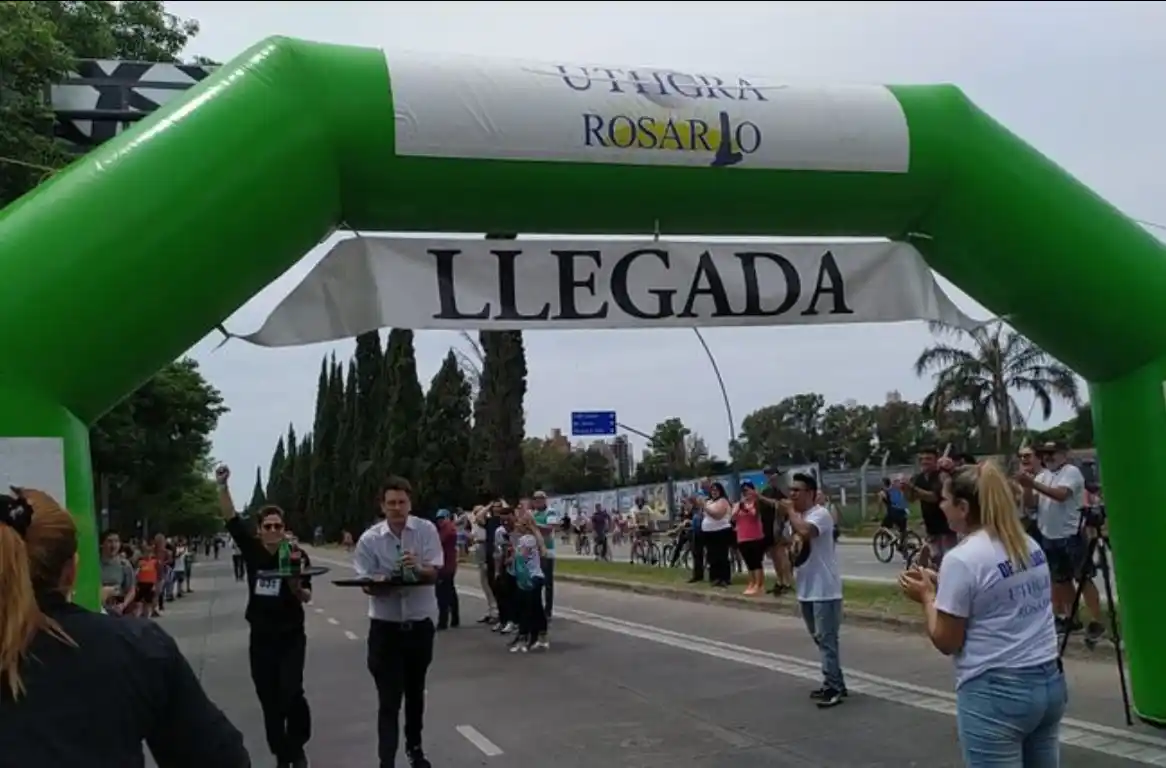 Se llevó adelante una nueva carrera de mozos y camareras