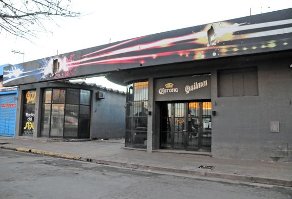 Denunciaron a personal de seguridad de un boliche por agredir a una mujer