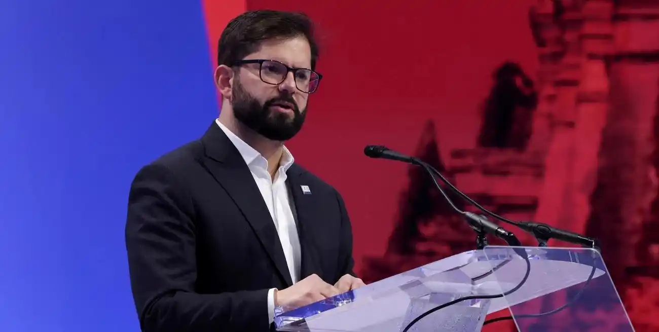 Boric informó que instruyó al ministro de Relaciones Exteriores, Alberto Van Klaveren, como el encargado del comité para la organización de su funeral. Crédito: Reuters/Carlos Barria/File Photo