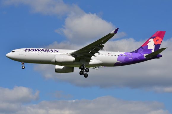 Hawaiian Airlines resumes flights to New Zealand