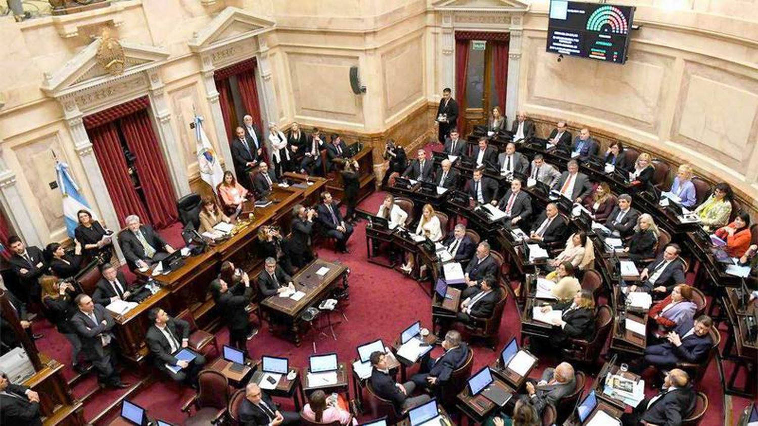 Elecciones 2023: se renuevan 130
bancas en diputados y 24 de senadores