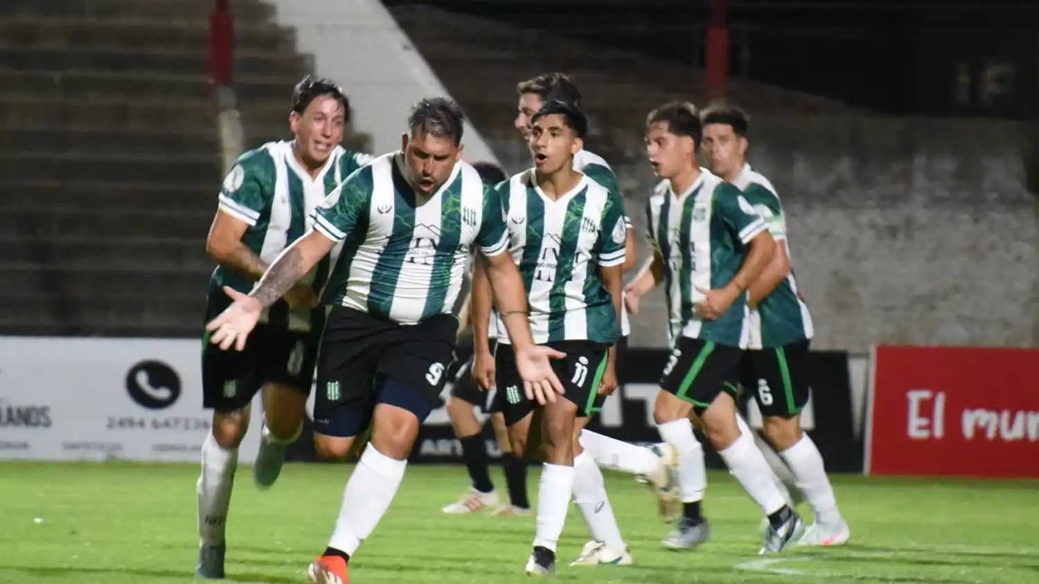 Excursionistas se adjudicó el martes los playoffs del Clausura.