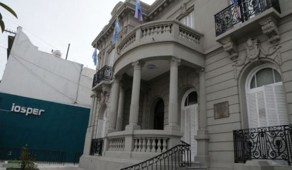 El Iosper presentó dos propuestas a las clínicas 