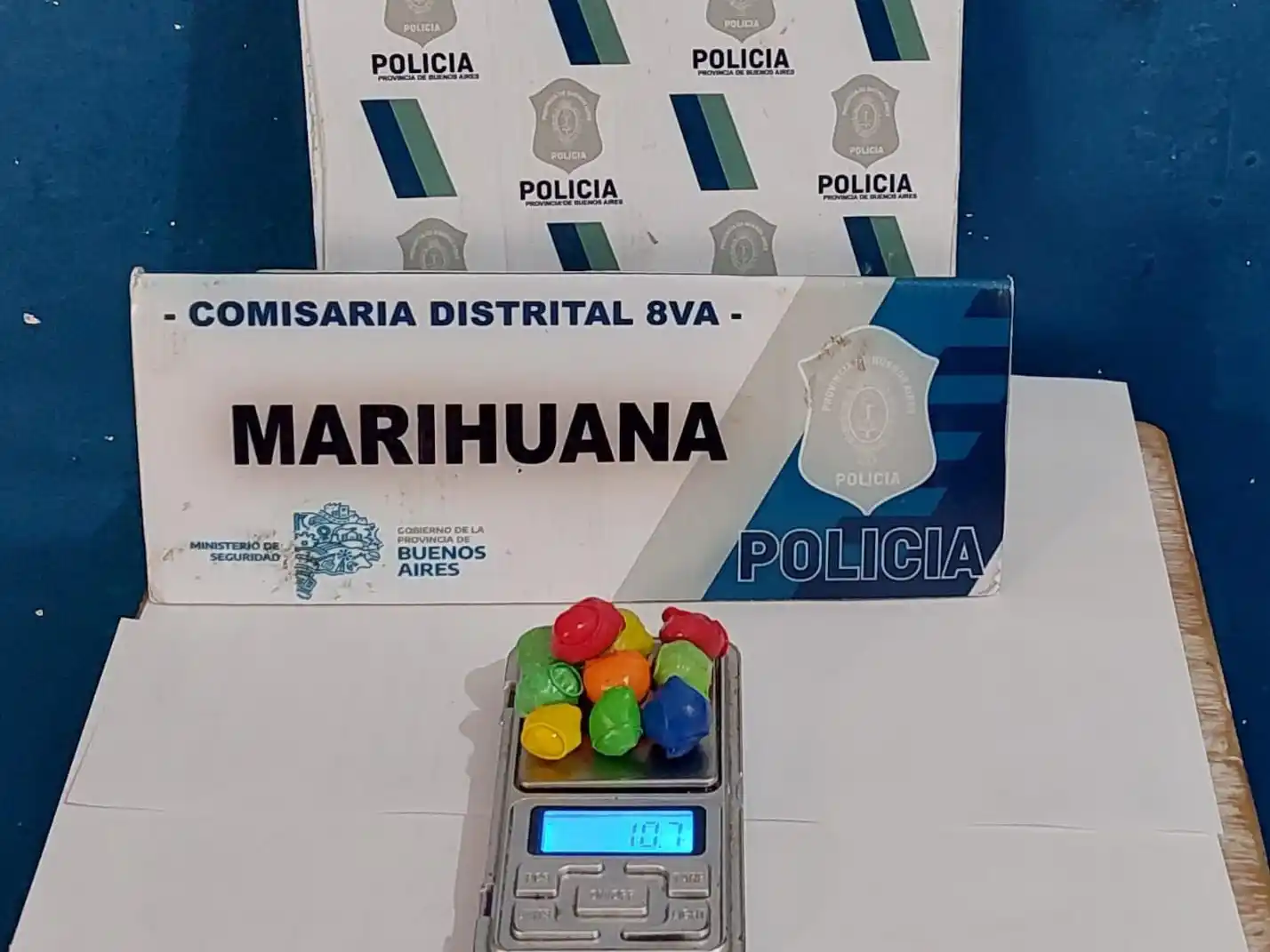 La marihuana estaba escondida en lo que parecerían ser globos.
