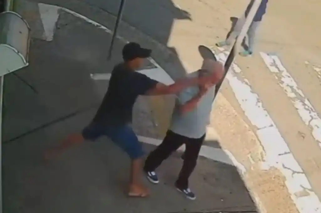 Ladrón le roba a un anciano