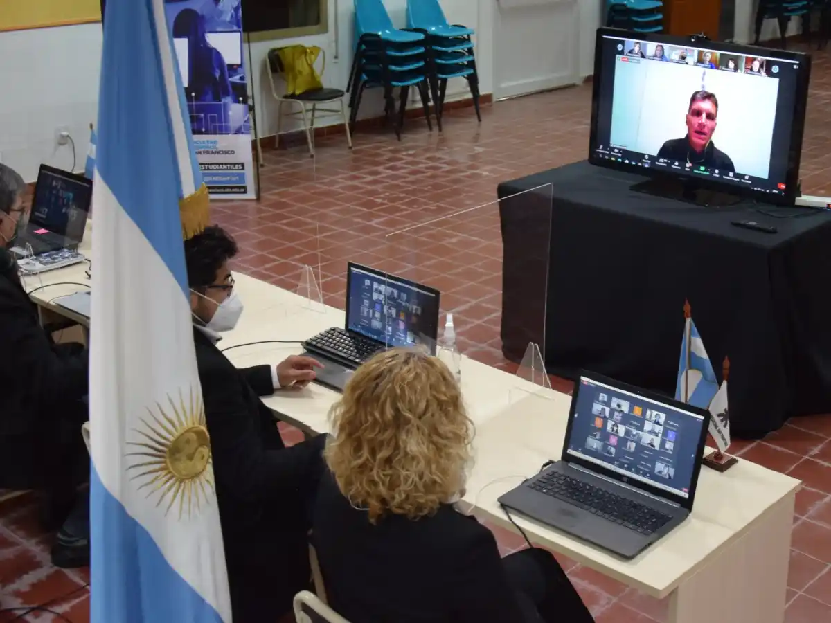 Más de 250 jóvenes comenzaron su vida universitaria en la UTN 