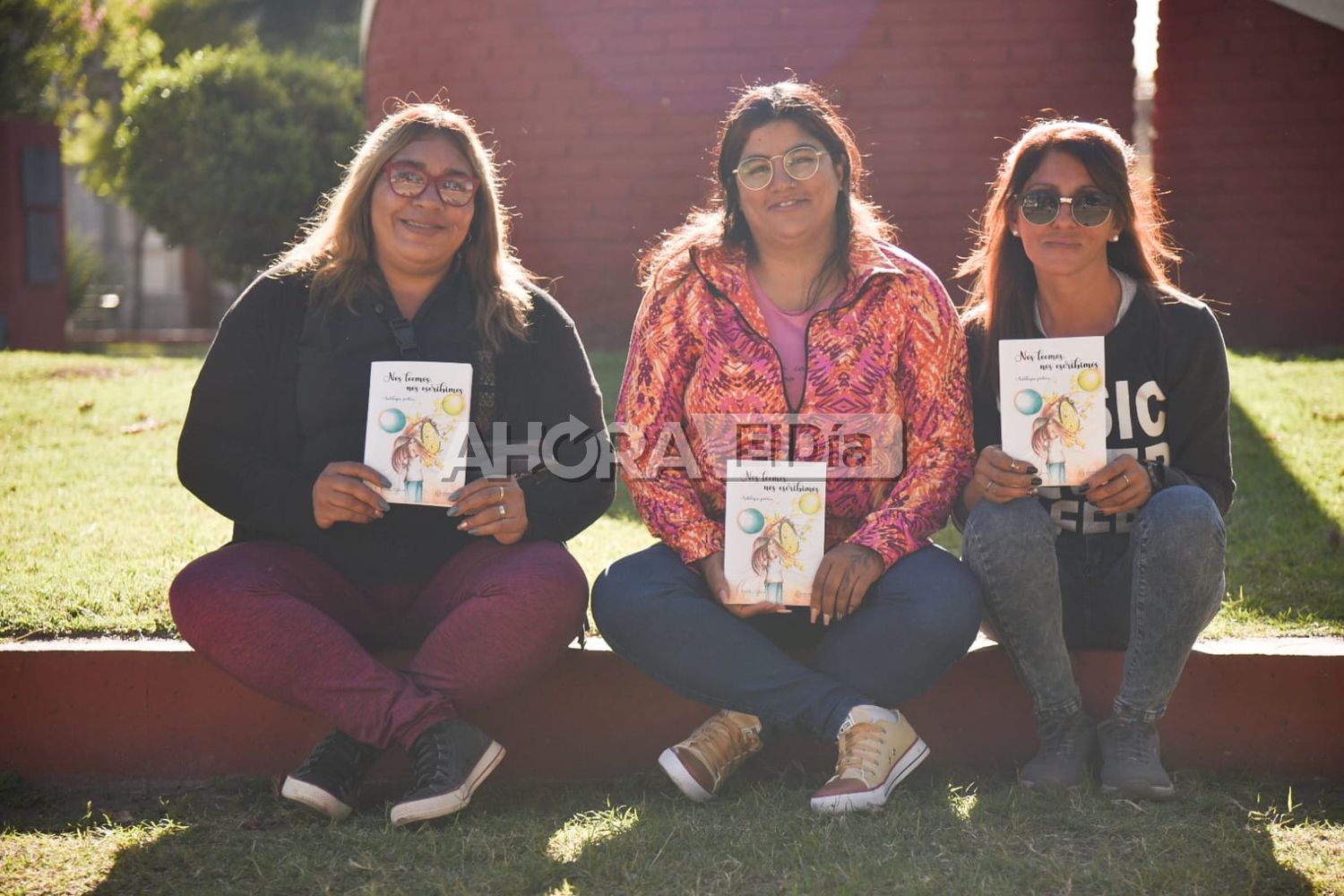 La palabra como herramienta de sanación: El relato de tres “mujeres comunes” de Gualeguaychú que escribieron un libro