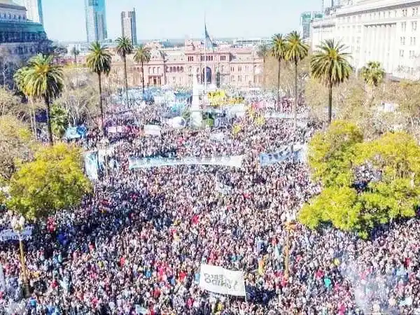 18D: crece convocatoria para frenar la reforma laboral
