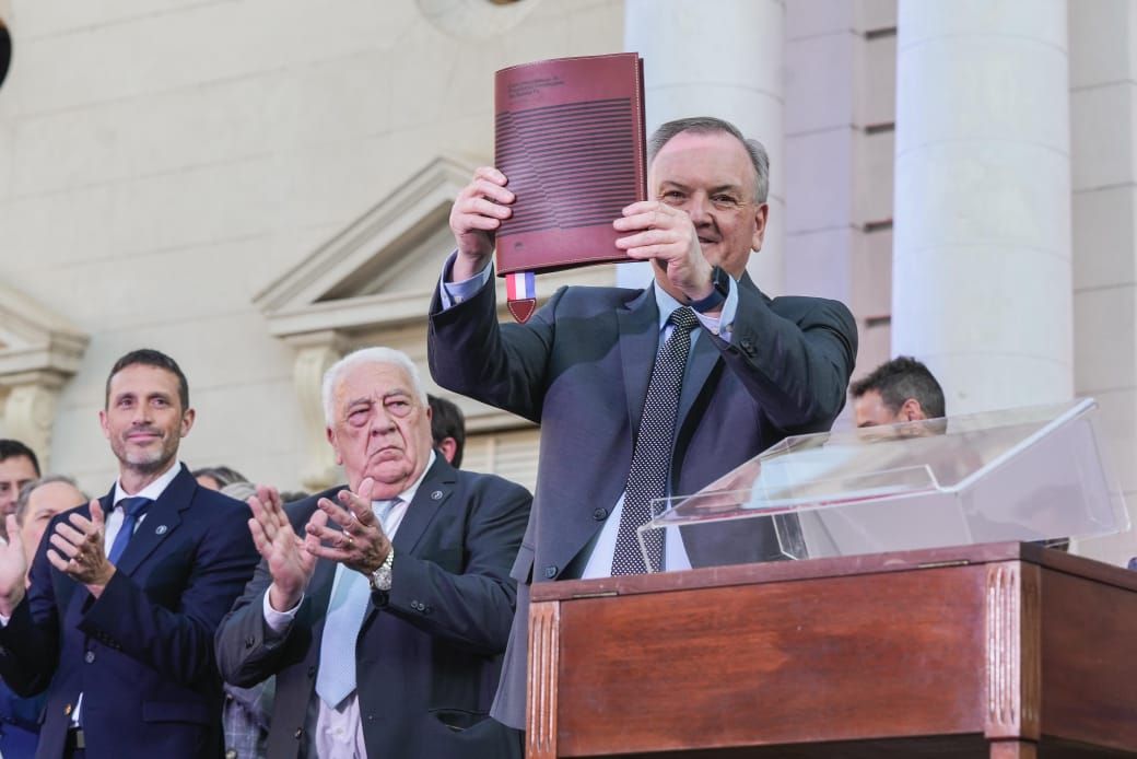 jura constitución