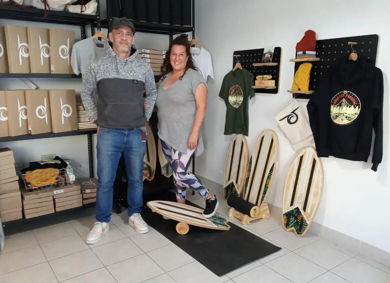 Dos tandilenses que apuestan a la manufactura local