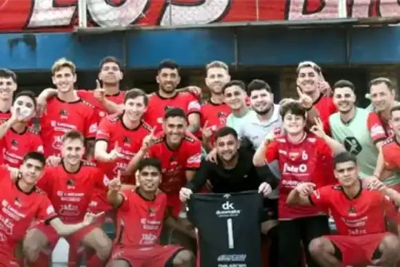 Ferro y  Dep.Aldao son los finalistas del torneo Absoluto