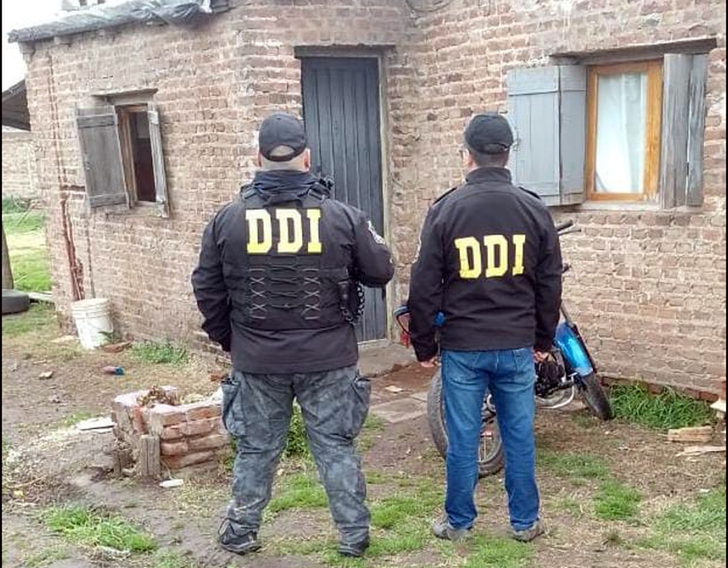 Encontraron. Diversas mercaderías y otros objetos en el inmueble allanado en Lobería
