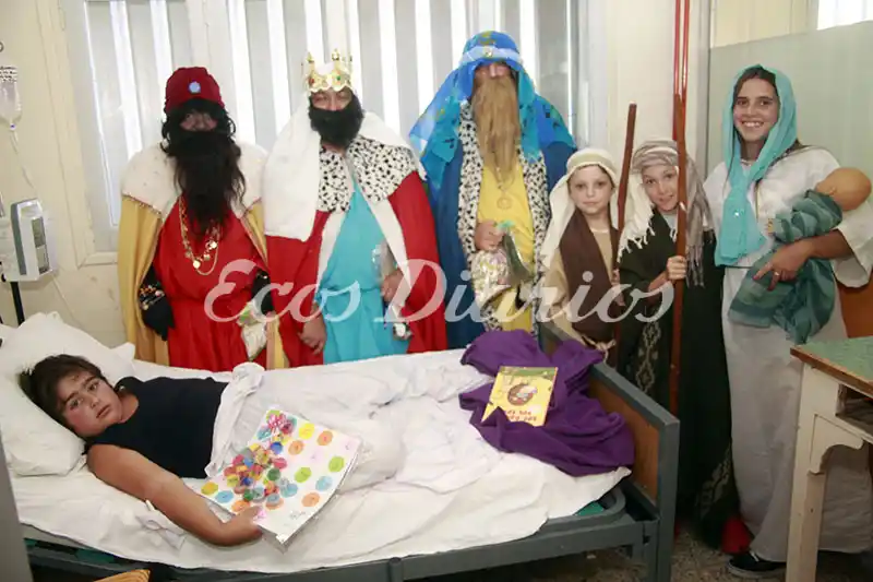 Los Reyes  en el Hospital, el comedor Mateo y  hogar Preciosa Semilla