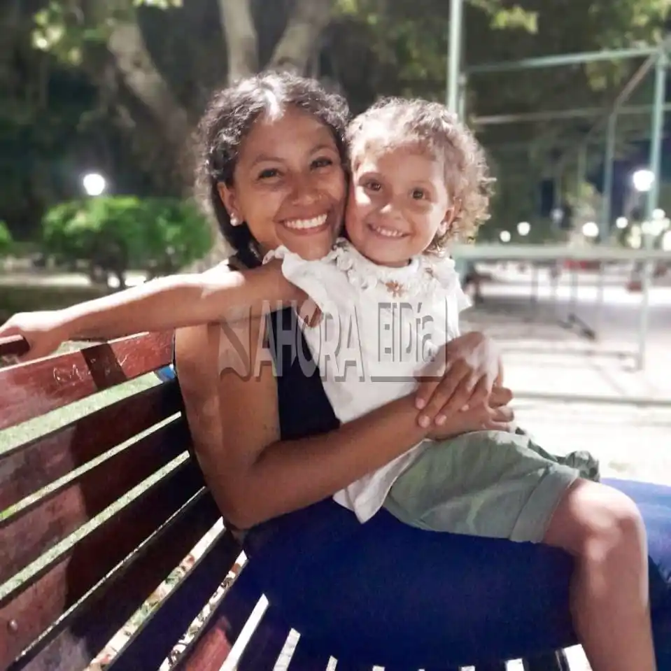 La lucha de una madre por las terapias de su hija: “Que hayan rechazado el veto es un respiro, pero no quiere decir que el problema esté solucionado”