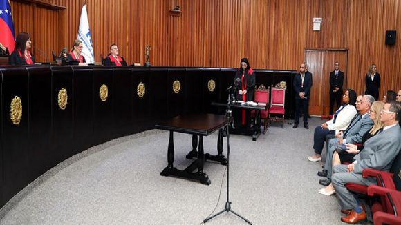 TSJ RATIFICA CRONOGRAMA  de comparecencia de candidatos para que presenten «sus actas»: comienza con Edmundo