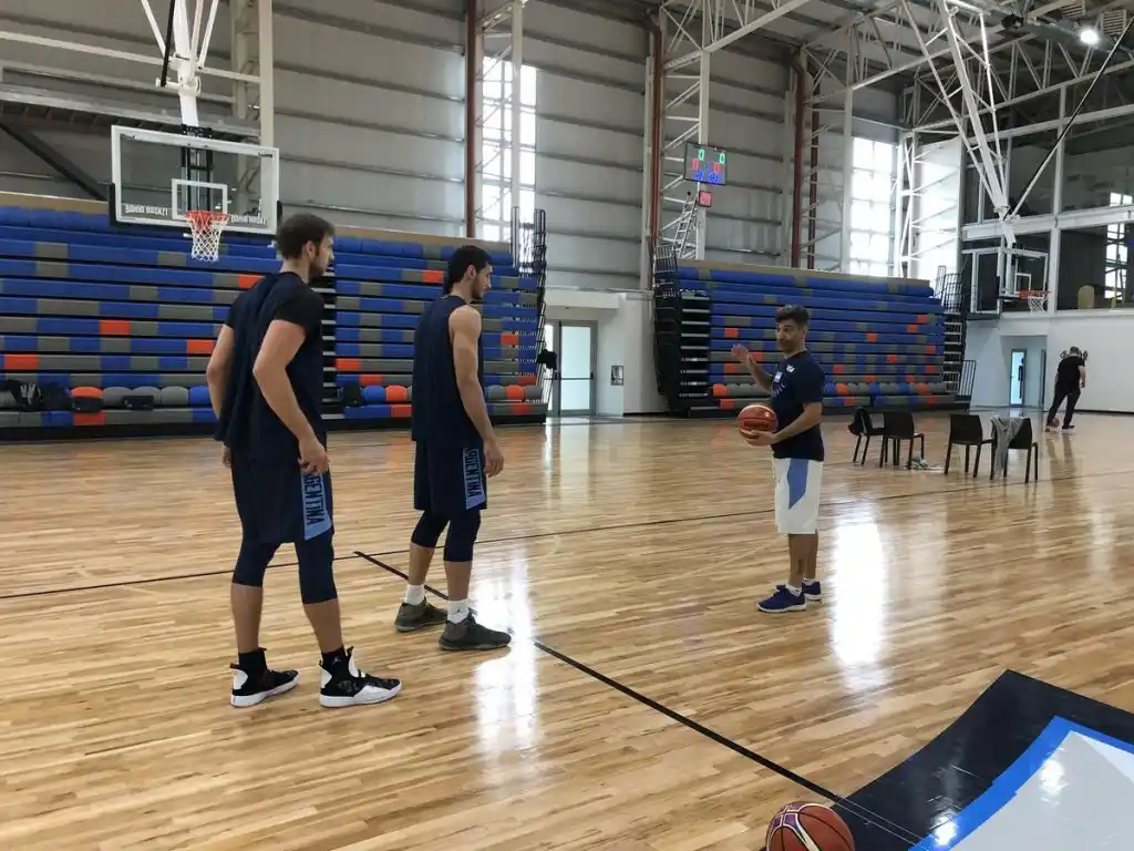 El seleccionado puso primera en Bahía Blanca