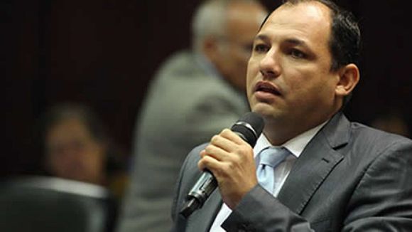Se le puso la vida COLOR DE HORMIGA a Hugbel Roa: allanan una de sus viviendas y detienen a su gestor
