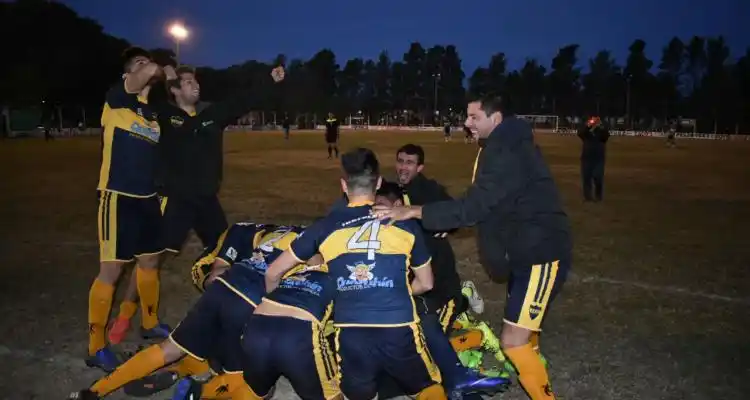 Independencia sigue siendo el “más campeón” de la Liga Sampedrina