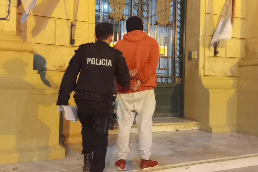 Amenazó a su ex pareja e intentó llevarse a su hijo: terminó detenido