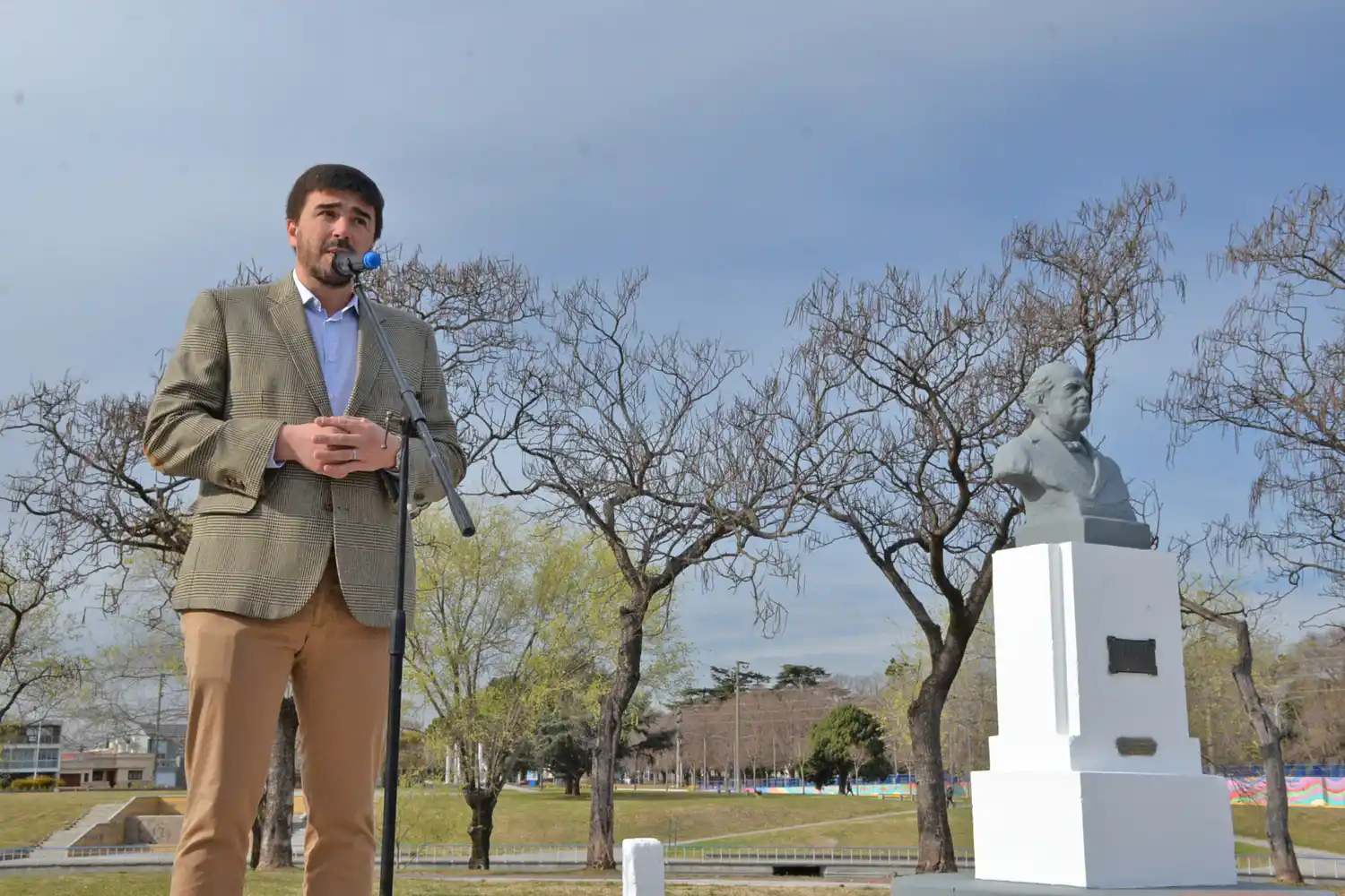 Olavarría: Intendente recordó a Sarmiento a 131 años de su fallecimiento