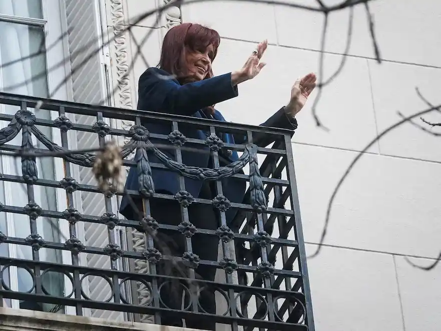 La Justicia ratificó que Cristina deberá seguir usando tobillera electrónica y respetar el régimen de visitas