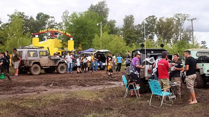A puro barro y camaradería: Gualeguay vive el 8º Encuentro Nacional de Jeeperos