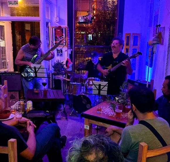 Sergio Beresovsky y Cuarteto se presentó en Bloom Dindi