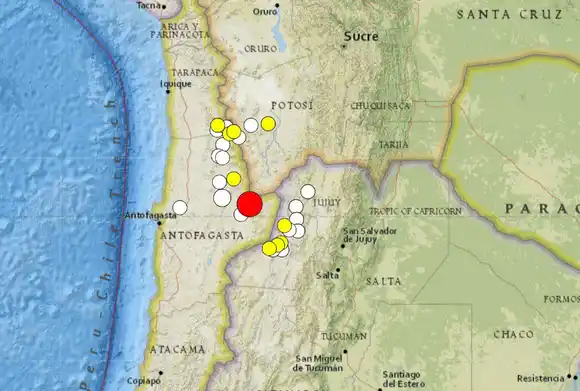 ¡SISMO DE MAGNITUD 7,3 sacude Chile! Gabriel Boric: «no hay heridos ni accidentes»