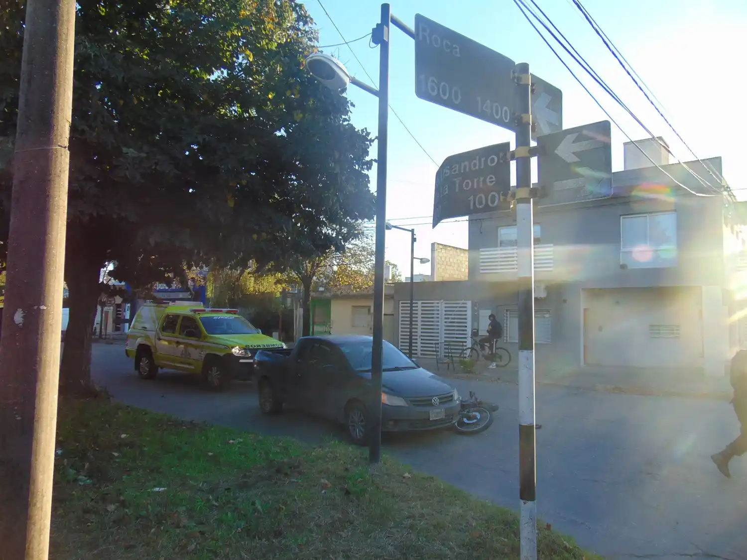 La esquina de Roca y Lisandro de la Torre fue el escenario del accidente de tránsito.