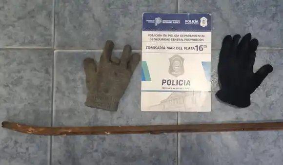 Lo detuvieron cuando salía de una casa con varios objetos