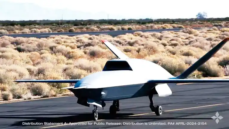 Cómo es el XQ-67A, el nuevo drone de las Fuerzas Aéreas de EE.UU. que piensa, vuela y actúa por sí solo