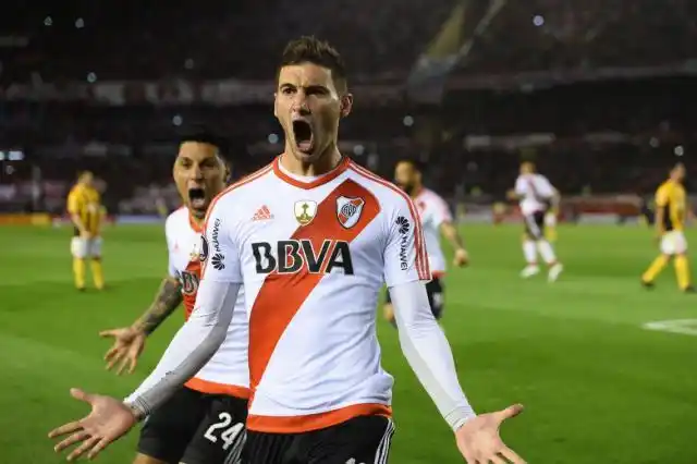 Tiembla River: un club alemán busca a Alario