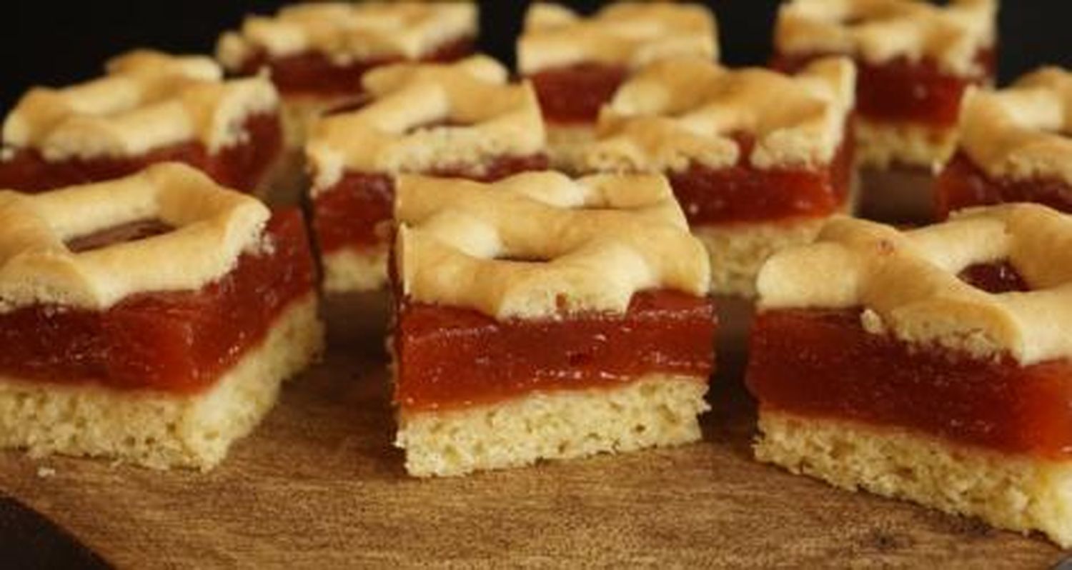Panes y tortas para comprar campera de egresada