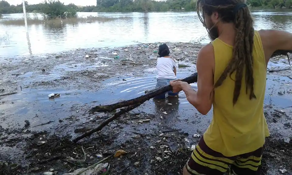 El domingo habrá otra limpieza voluntaria del río