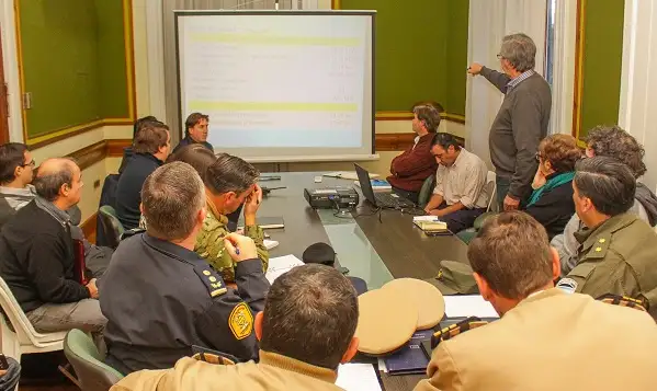 Crecida del río: Piaggio encabezó la reunión del comité de crisis