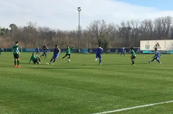 Alvarado tuvo un interesante examen ante un rival de la categoría